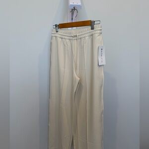 Athleta Women’s Cream Drawstring Pants